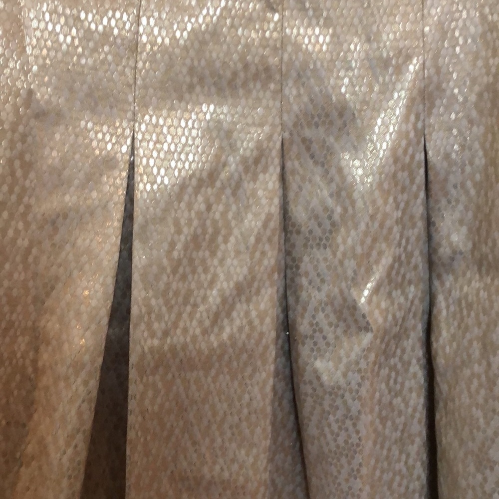 Gold pleated dress - Picture 4 of 4